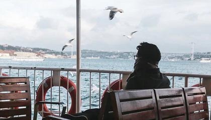 开云下载网址-法甲裁判误判后联盟纠正机制成效研判，法甲裁判被绊倒