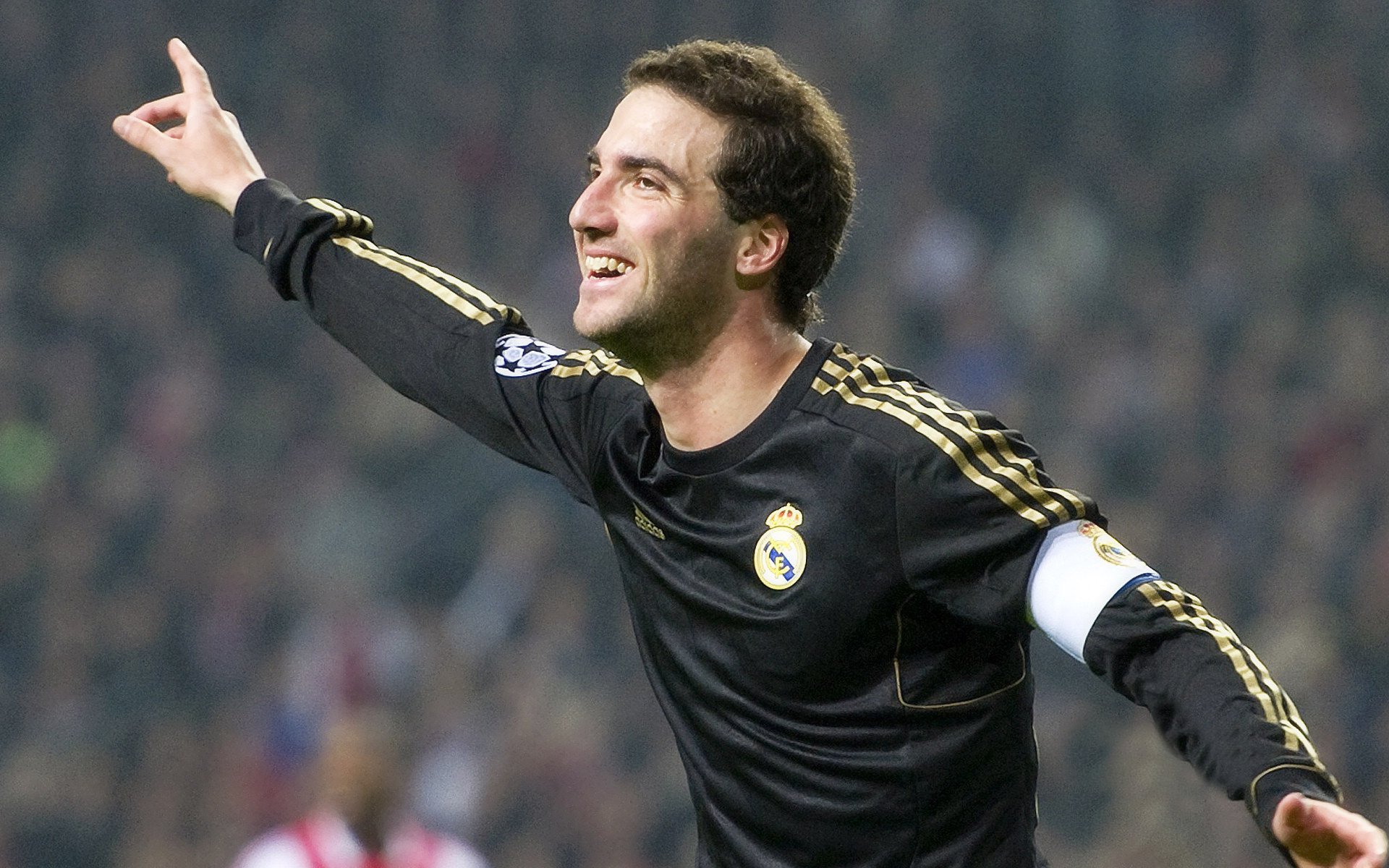 阿森纳拓展转会市场，引援目标明确，阿森纳最新转会动态