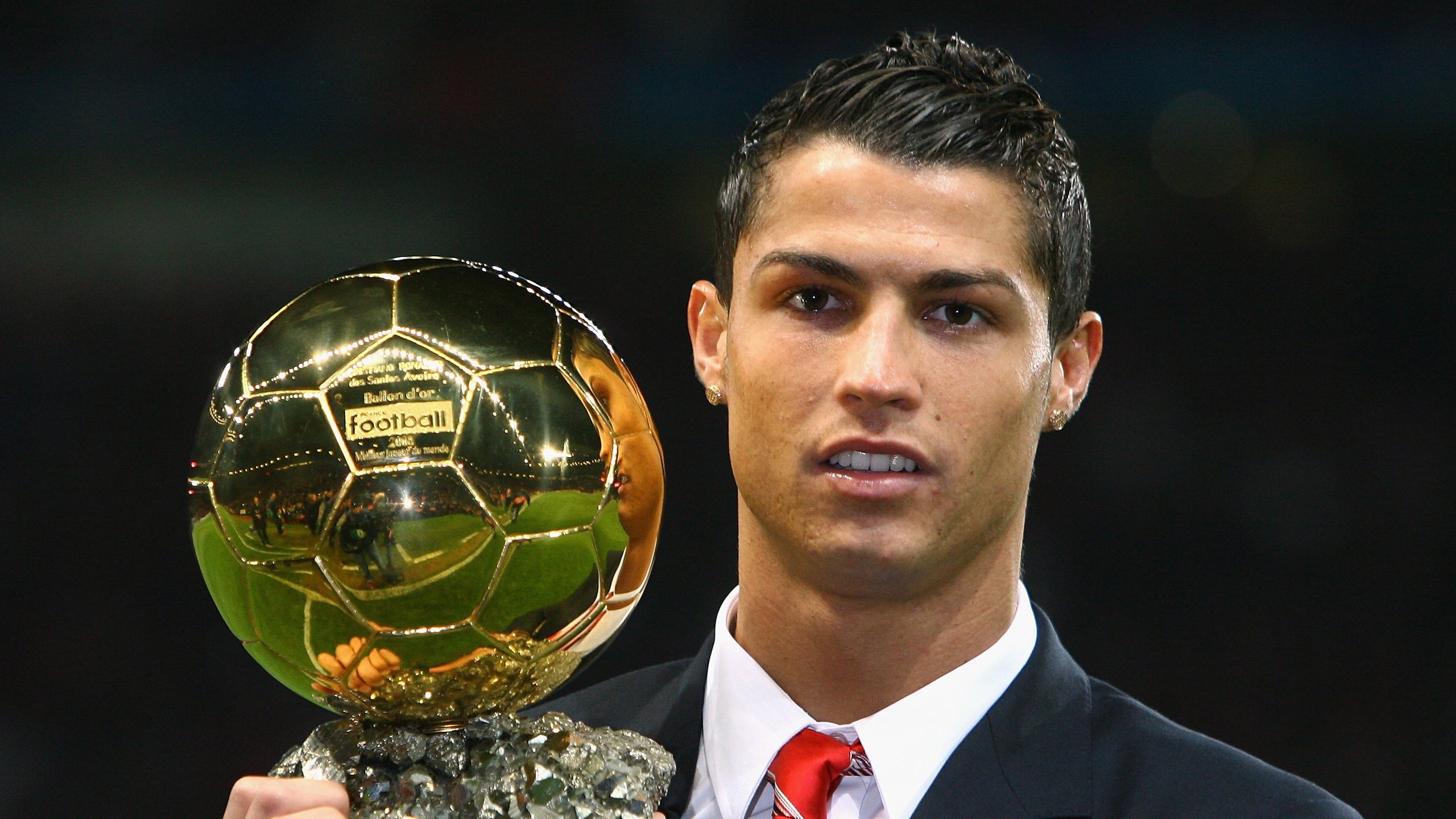 《Uzi：劈波斩浪，从未止步的电竞梦想》