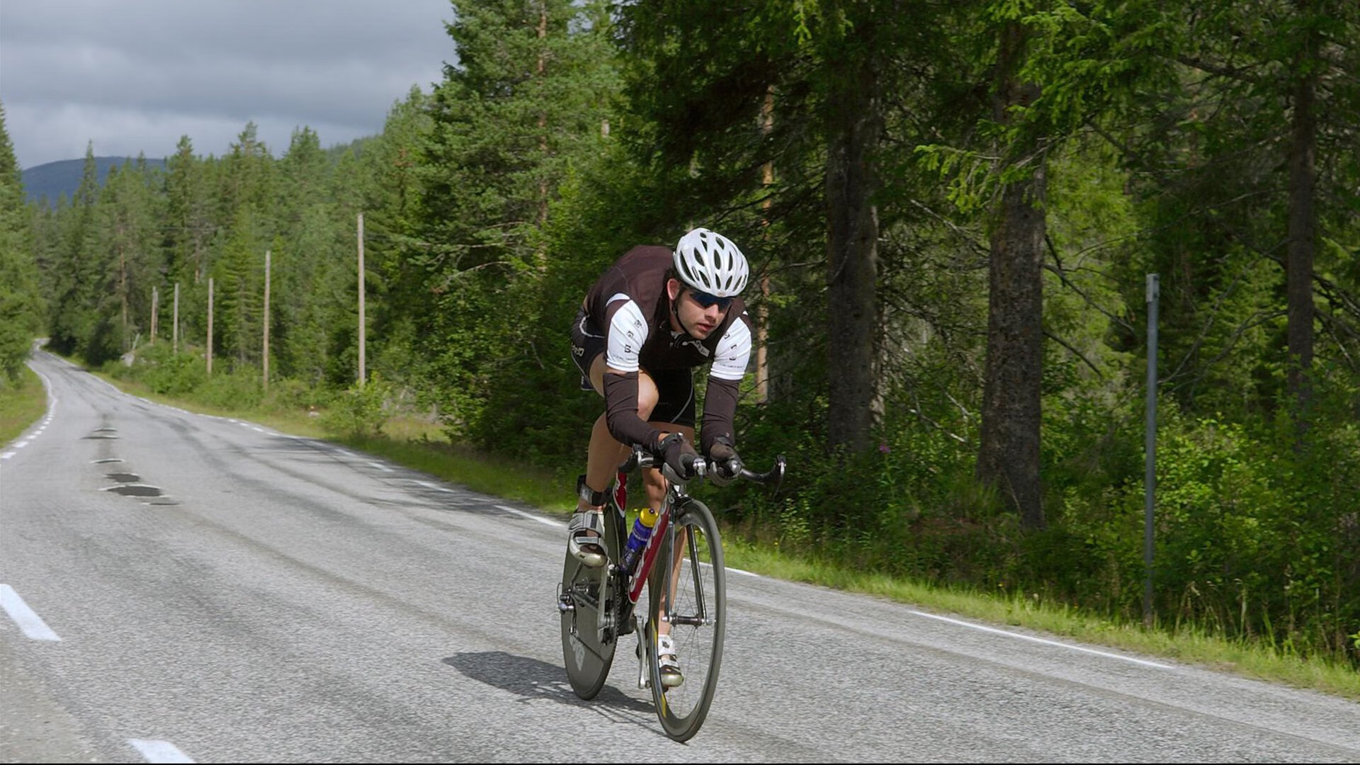 最精彩瞬间：张伟三分线外连续得分点燃现场！，张伟三集